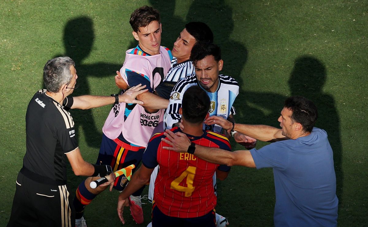 Insólito: FIFA da enorme ayuda a Argentina para que pueda cumplir con las sanciones