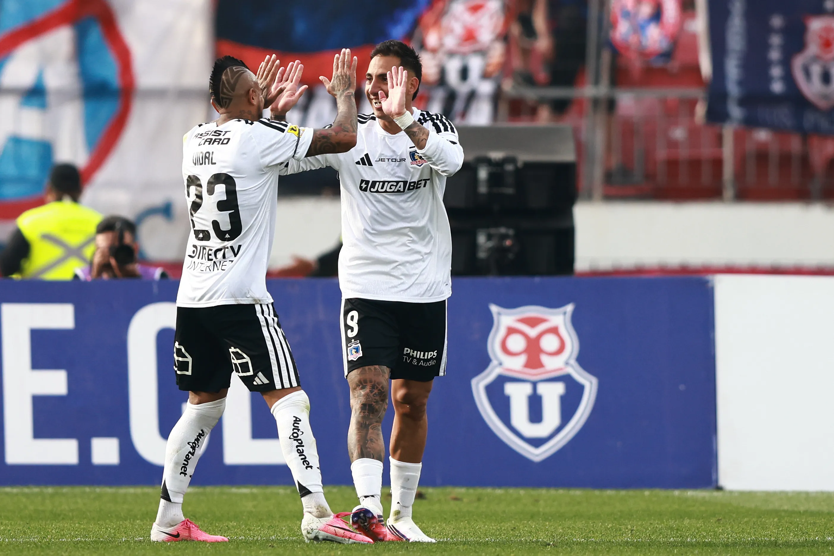 Colo Colo le sacó trece puntos de ventaja a la U tras quedare con el Superclásico 200. | Foto: Photosport.
