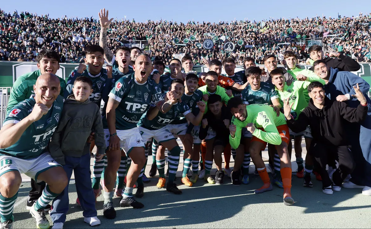 Santiago Wanderers vence a Magallanes y lidera la Primera B