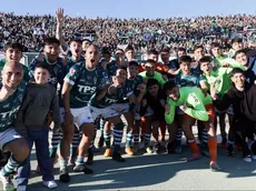 Wanderers vence a Magallanes sobre la hora y lidera la Primera B