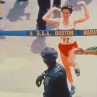 “Las mujeres están inspirando al mundo”: El mensaje de Joan Benoit a las corredoras Chilenas antes del medio maratón de mujeres