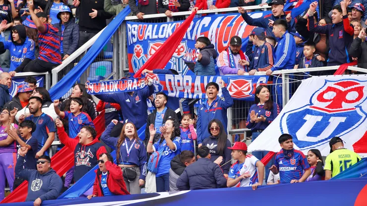 Hincha de la U superó la seguridad e insultó a dirigencia de Azul Azul.