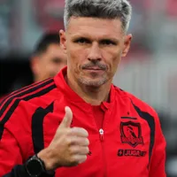 Lo aplauden de pie: Ortiz se echa al bolsillo a los hinchas de Colo Colo