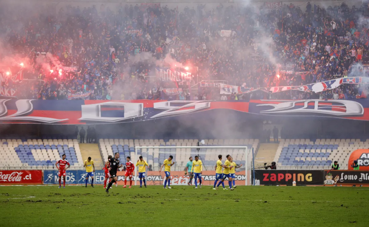 Histórico de U de Chile alarma por la protesta de los hinchas: “Hay un desorden a todo nivel”