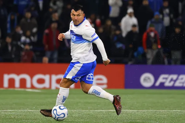 Gary Medel quedó fuera por un problema muscular.