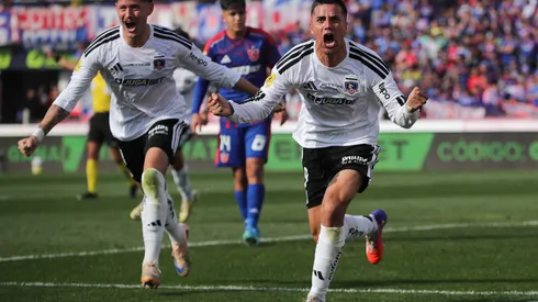 Futbol, Universidad de Chile vs Colo Colo. Fecha 20, Liga de Primera 2026. El jugador de Colo Colo Alvaro Madrid, centro, celebra tras marcar un gol contra Universidad de Chile durante el partido de la Liga de Primera disputado en el estadio Nacional de Santiago, Chile. 23/08/2026 Felipe Zanca/Photosport Football, Universidad de Chile vs Colo Colo. 20th turn, 2026 First Division League. Colo ColoÕs player Alvaro Madrid, center, celebrates after scoring against Universidad de Chile during a First Division League match at Nacional stadium in Santiago, Chile. 23/08/2026 Felipe Zanca/Photosport