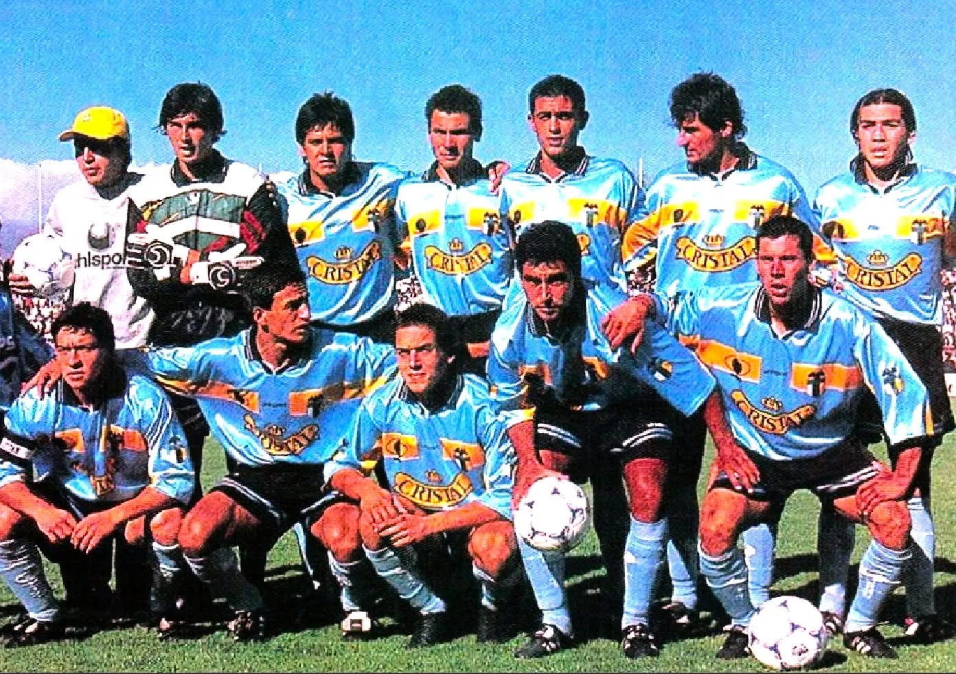 Jaime González (segundo de izquierda a derecha, abajo)