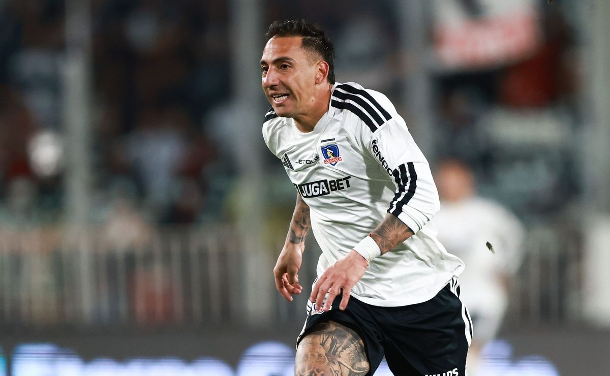 “Se debería hablar de sus goles”: Iván Román sale en defensa de Javier Correa por polémica