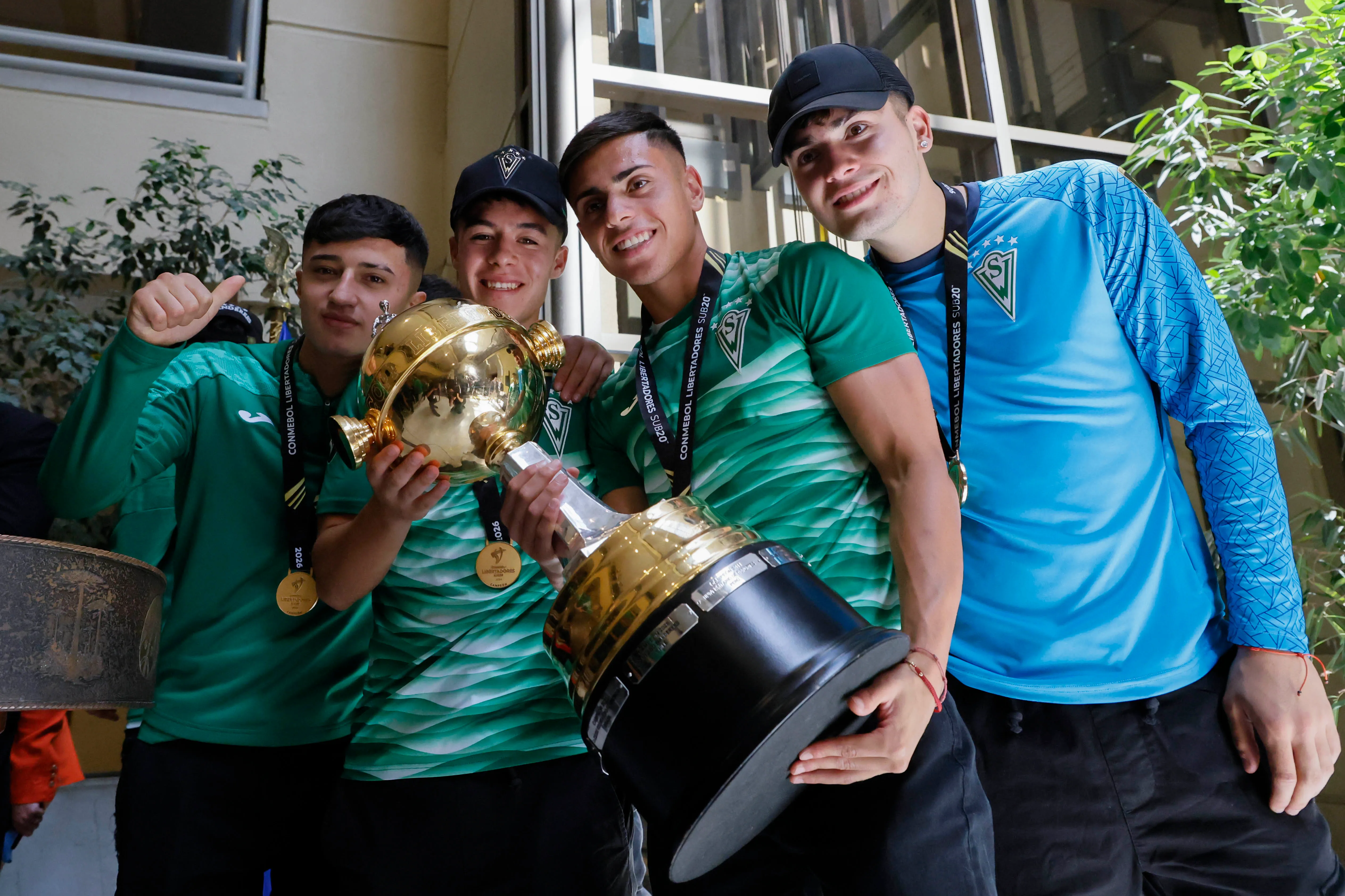 Santiago Wanderers festejó con todo Valparaíso el logro en la Libertadores Sub 20. (Sebastian Cisternas/Photosport).