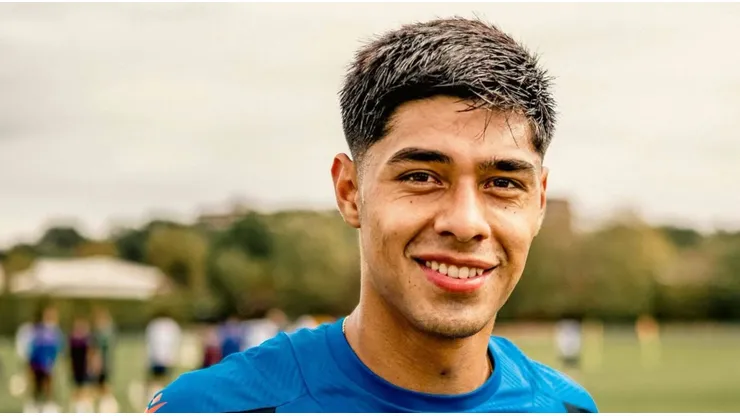 Darío Osorio tiene número de camiseta en Inglaterra.