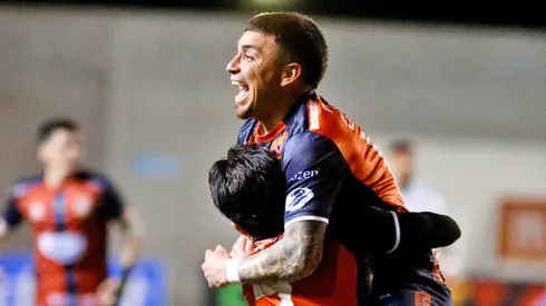 Daniel Castro abrió la cuenta para los tomateros ante Ñublense.