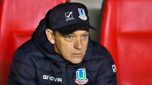 Cicotello sigue como entrenador de Unión La Calera a pesar de sus malos resultados.
