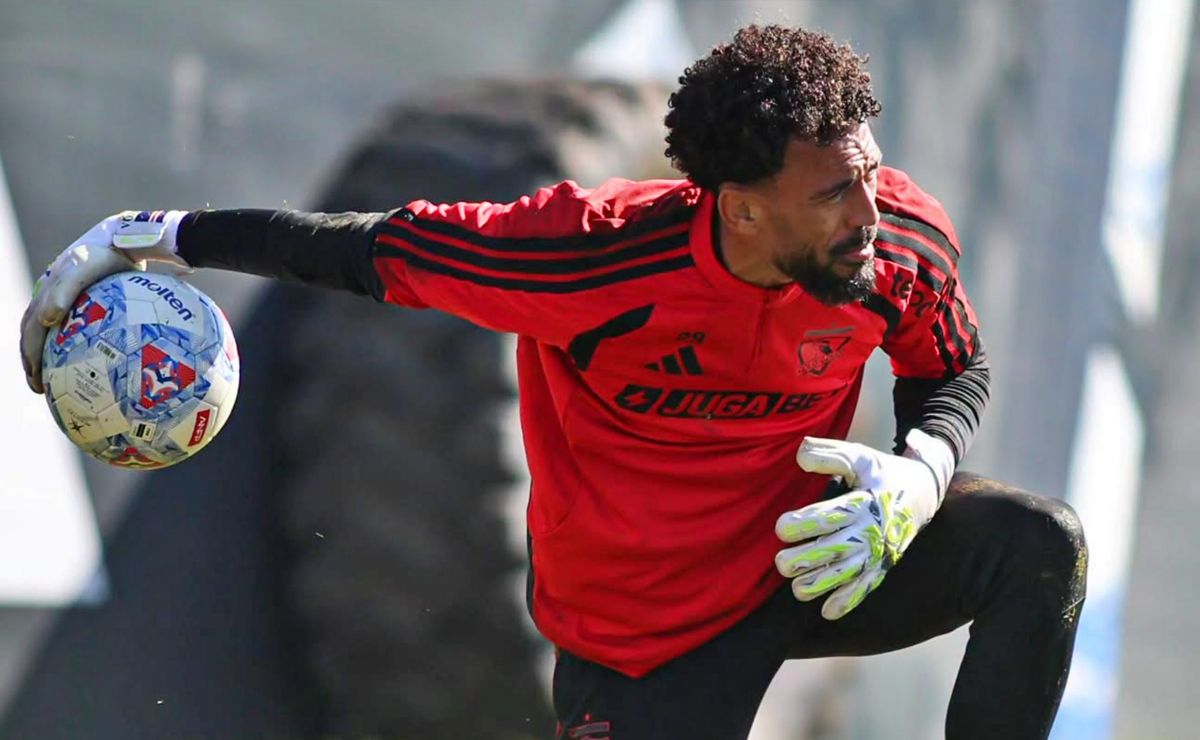 Ortiz sorprende con osada movida en el arco: La formación de Colo Colo para visitar a Huachipato