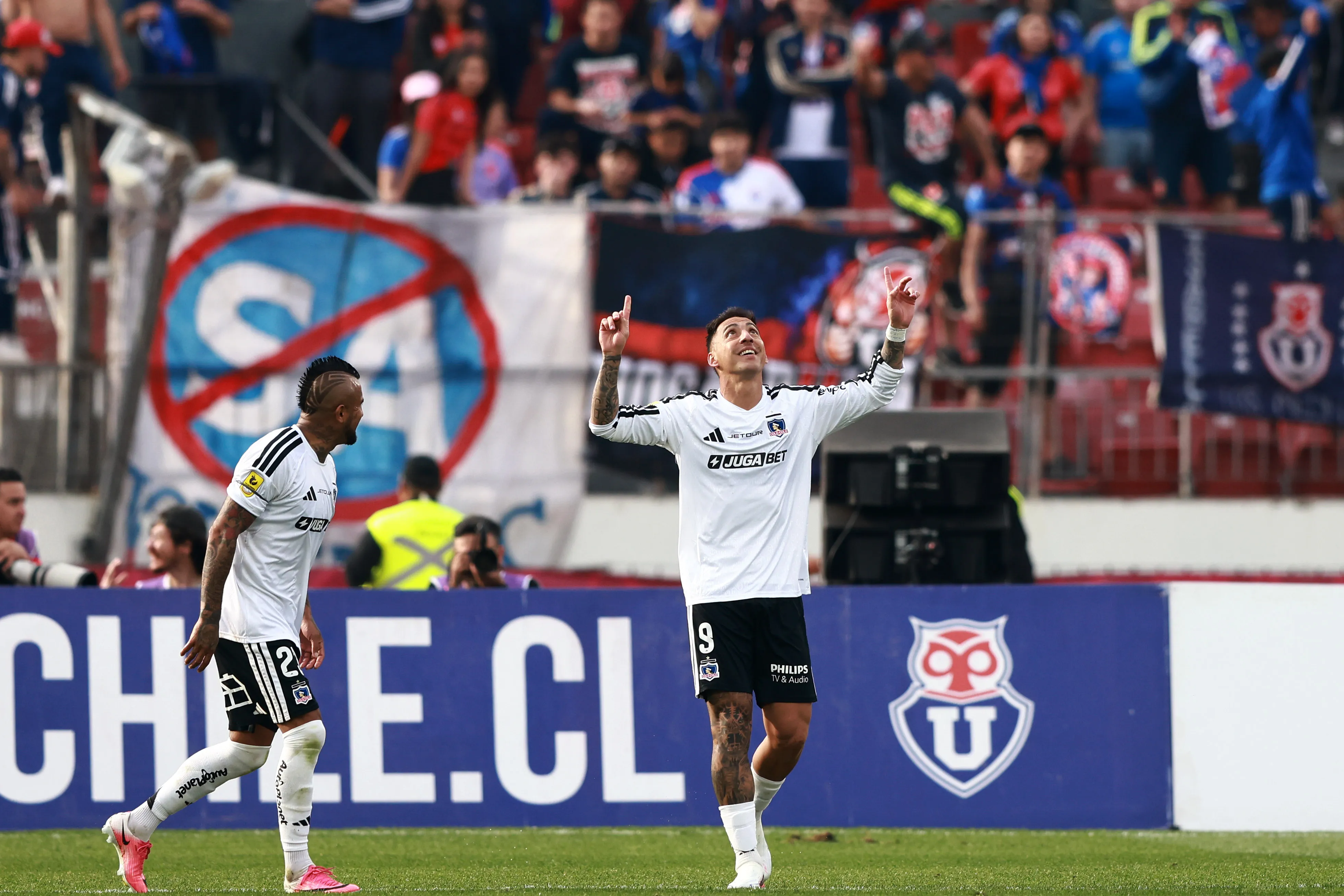 Así celebró Javier Correa el gol de la victoria de Colo Colo vs Universidad de Chile. (Felipe Zanca/Photosport).