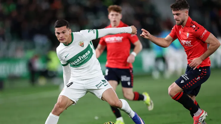 El chileno vive una nueva temporada defendiendo al Elche.