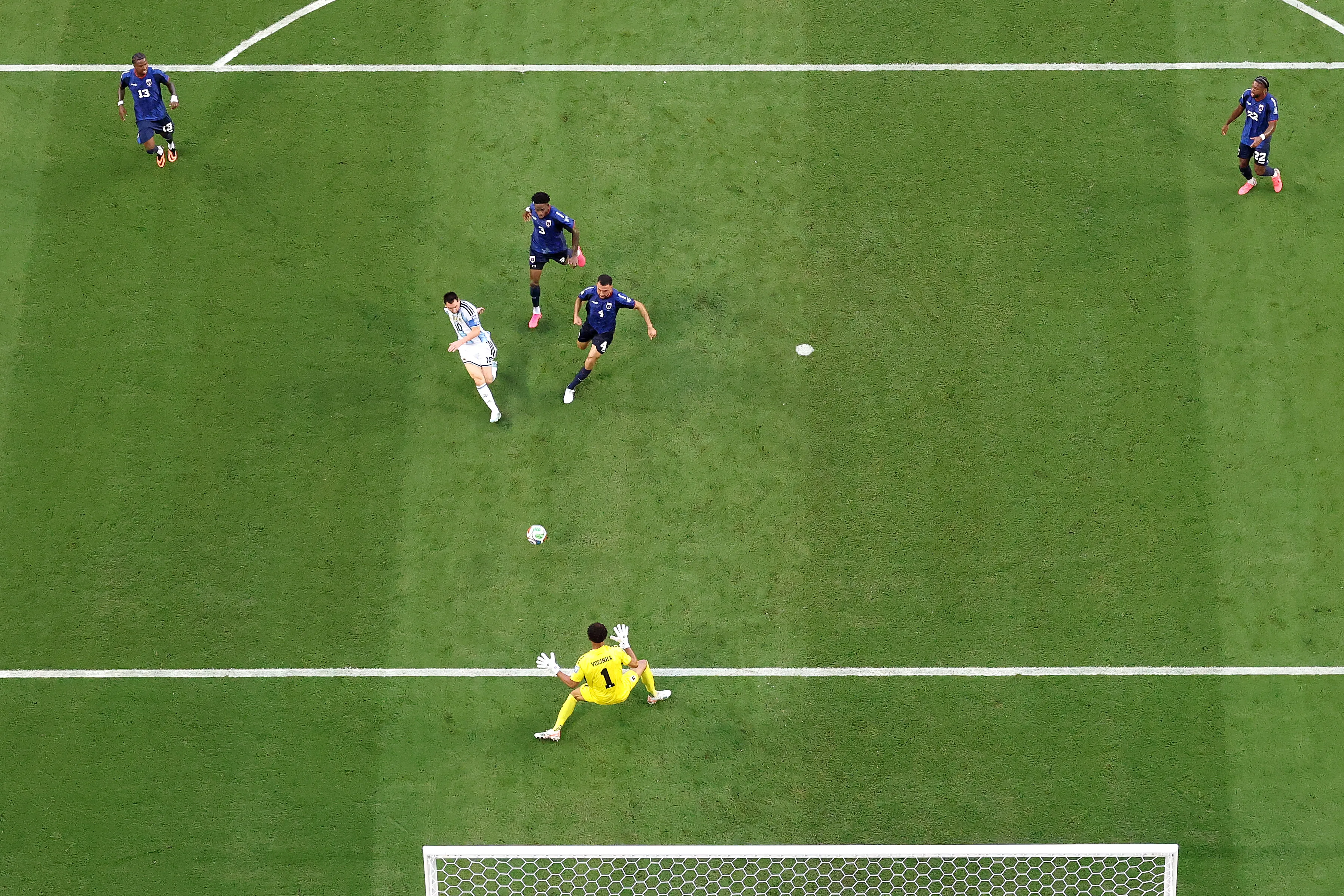 Vozinha le tapó este mano a mano a Lionel Messi en el Mundial 2026. (Robert Cianflone/Getty Images).