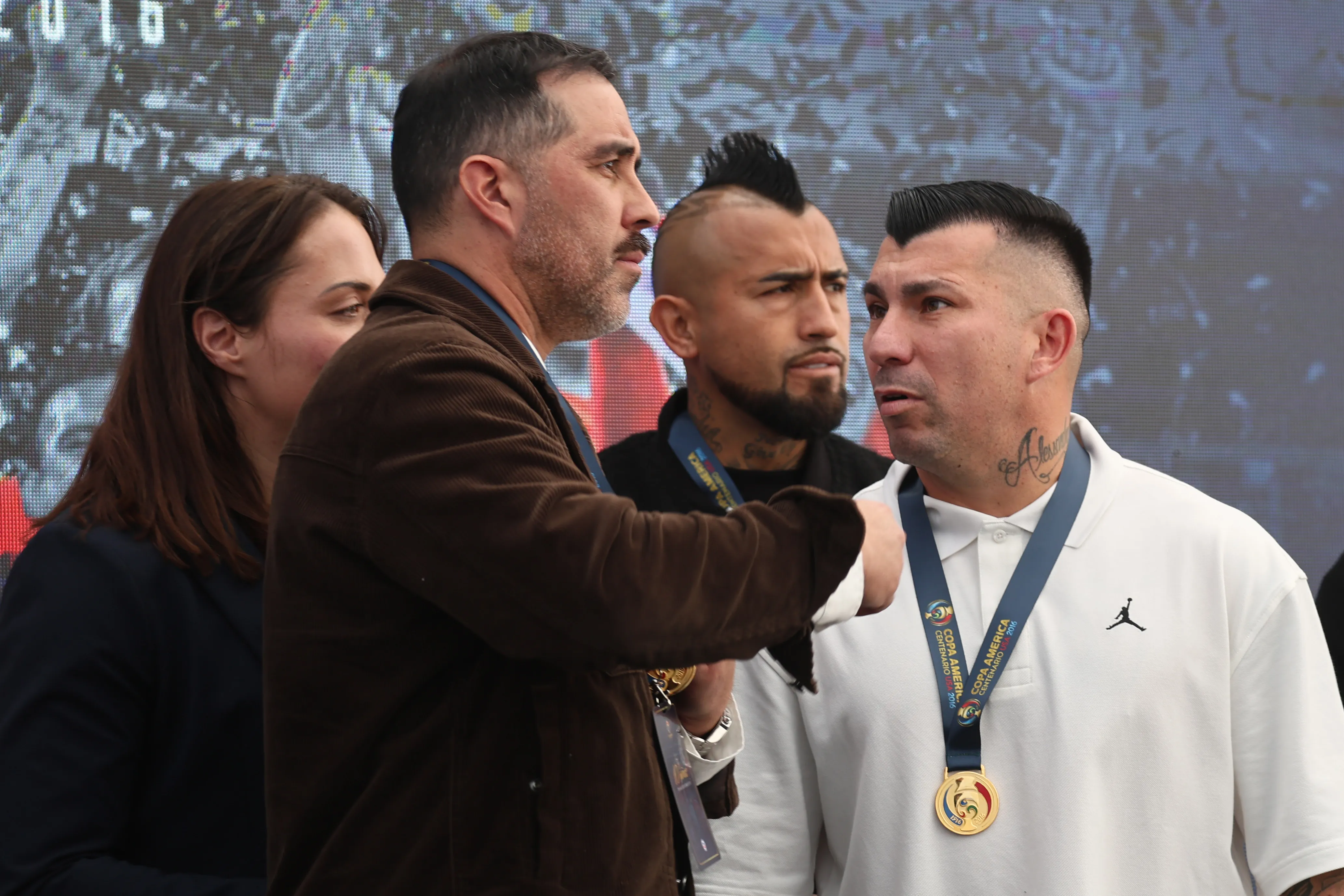 Gary Medel tendrá su historia en la TV