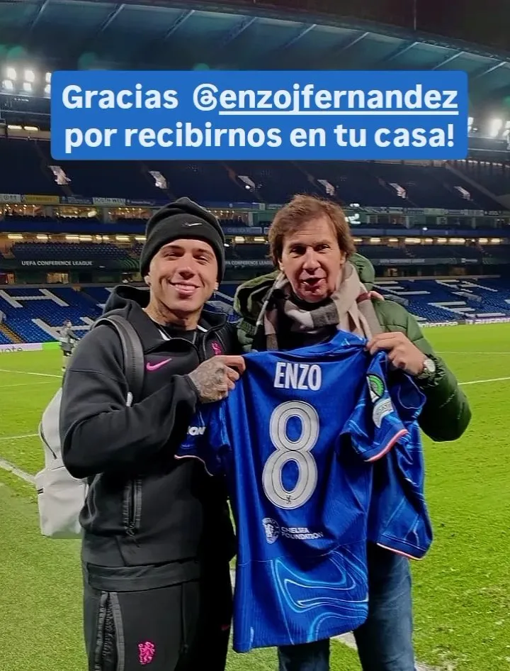 Bambino Pons en Inglaterra junto a Enzo Fernández. Imagen: Instagram