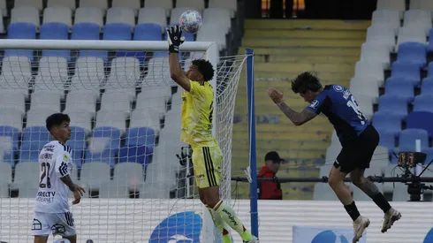 A Vozinha se le soltó una pelota que era sencilla de atrapar