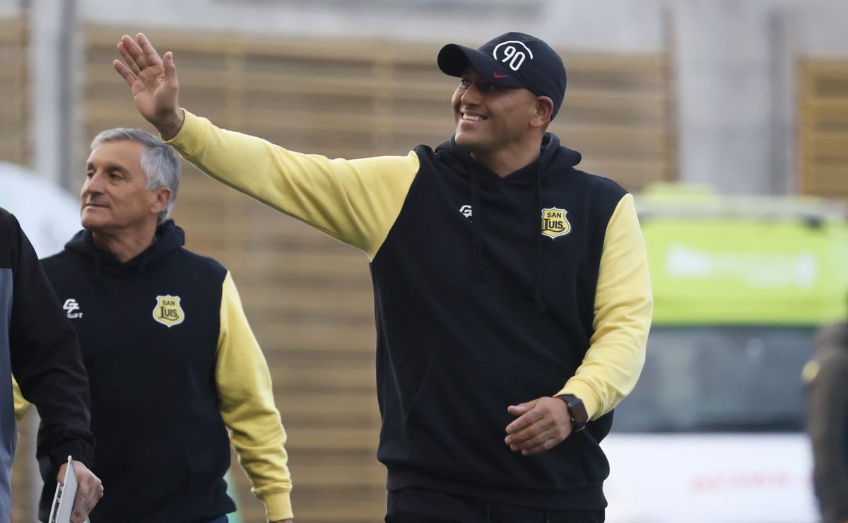 Héroe de San Luis cuenta la firme del Humberto Suazo DT que pelea la Primera B: “Siempre me exige más”
