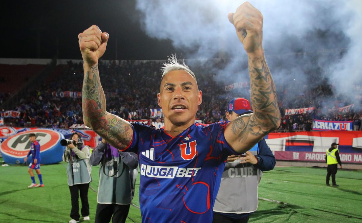 “Lo veo mejor que en 2011”: Gonzalo Jara se derrite por Eduardo Vargas en U. de Chile