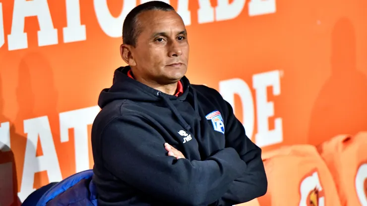 Iván Sandrock, DT de San Marcos de Arica, no ocultó preocupación por denuncia en su contra.