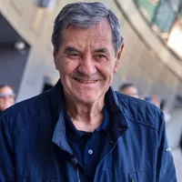 Uno más a la lista: El homenaje a Mirko Jozic en el ex Congreso