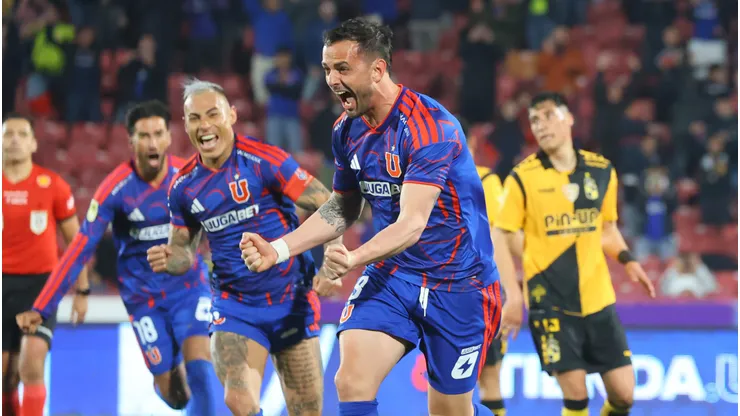 Octavio Rivero volvió a jugar en la U y ahora sueña hasta con la titularidad