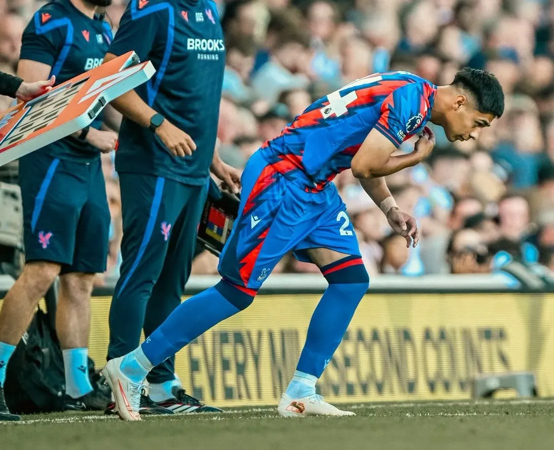 Darío Osorio juega esta tarde su primer partido de titular en Inglaterra luego de jugar algunos minutos por la Premier League el pasado fin de semana. | Foto: Crystal Palace.
