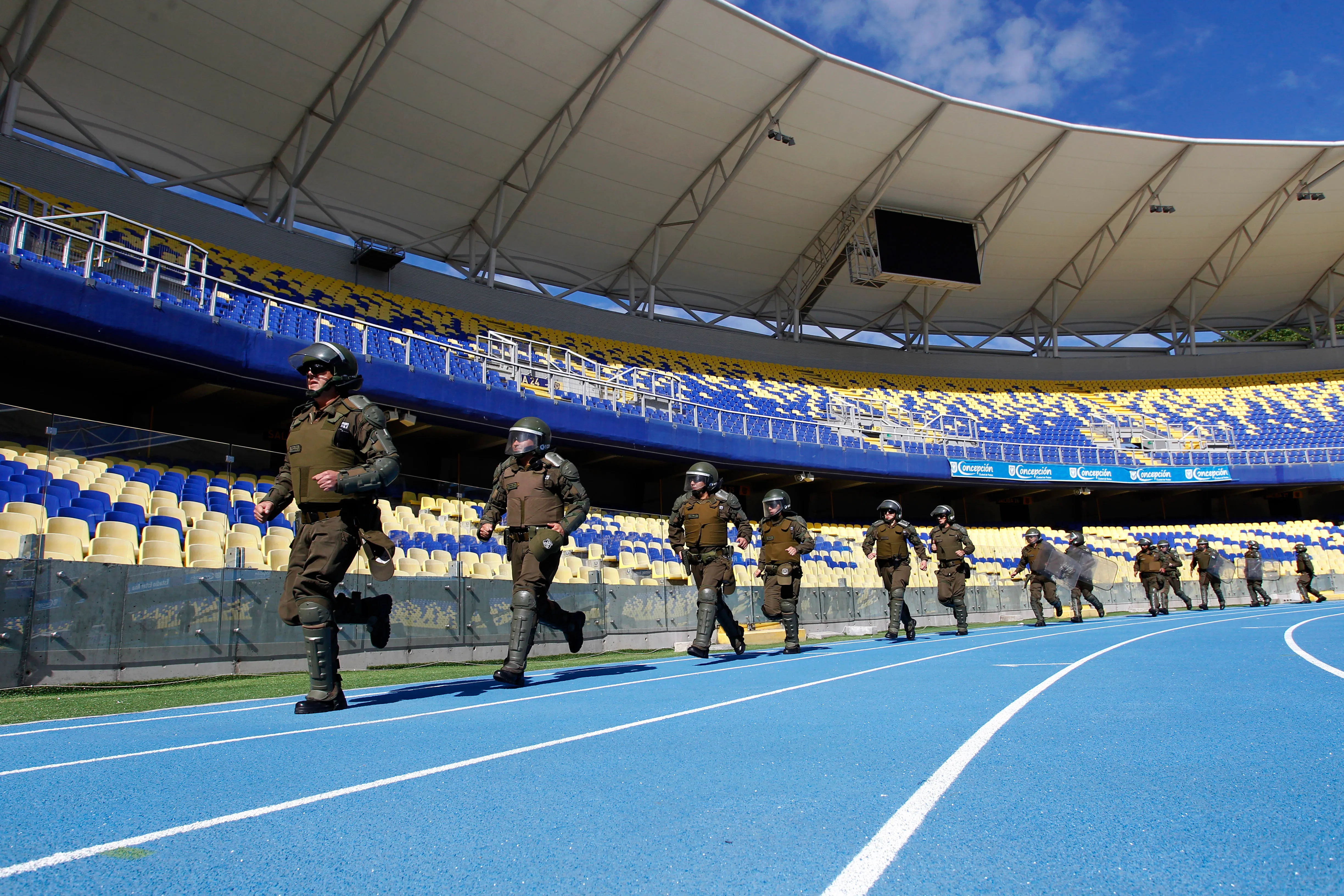 La falta de contingente policial en Concepción obligó a suspender un partido en esta fecha 23 de la Liga de Primera 2026. | Foto: Photosport.