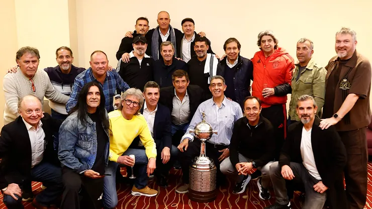 La hermosa foto de Colo Colo 91 junto a Mirko Jozic