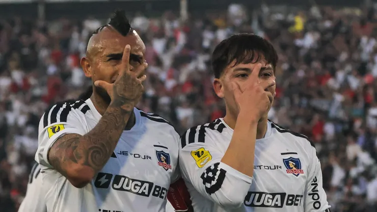 Arturo Vidal invitó a este promisorio jugador albo a su programa vía streaming.