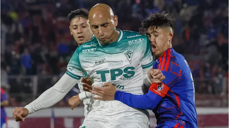 Sergio Felipe en acción ante Universidad de Chile en la Copa Chile.