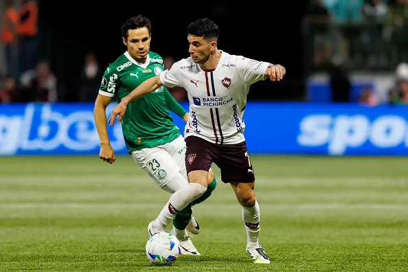 Lautaro Pastrán en la semifinal de la Libertadores, donde LDU perdió ante Palmeiras de Brasil. (William Oliveira/Eurasia Sport Images/Getty Images).