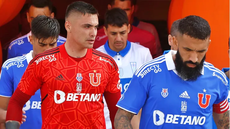 Cristóbal Campos y Ronnie Fernández se pelearon en la U durante el 2022.