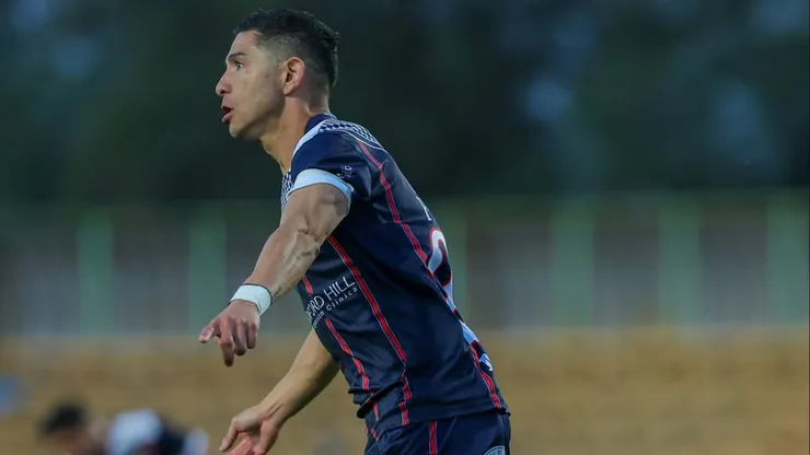 Felipe Flores ingresó en el segundo tiempo y fue clave para lograr triunfo de Recoleta