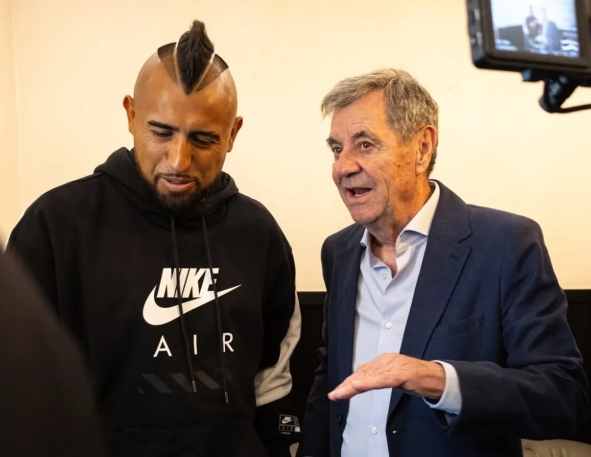 Arturo Vidal y Mirko Jozic protagonizaron un esperando encuentro en el Caupolicán. | Foto: CSD Colo Colo.