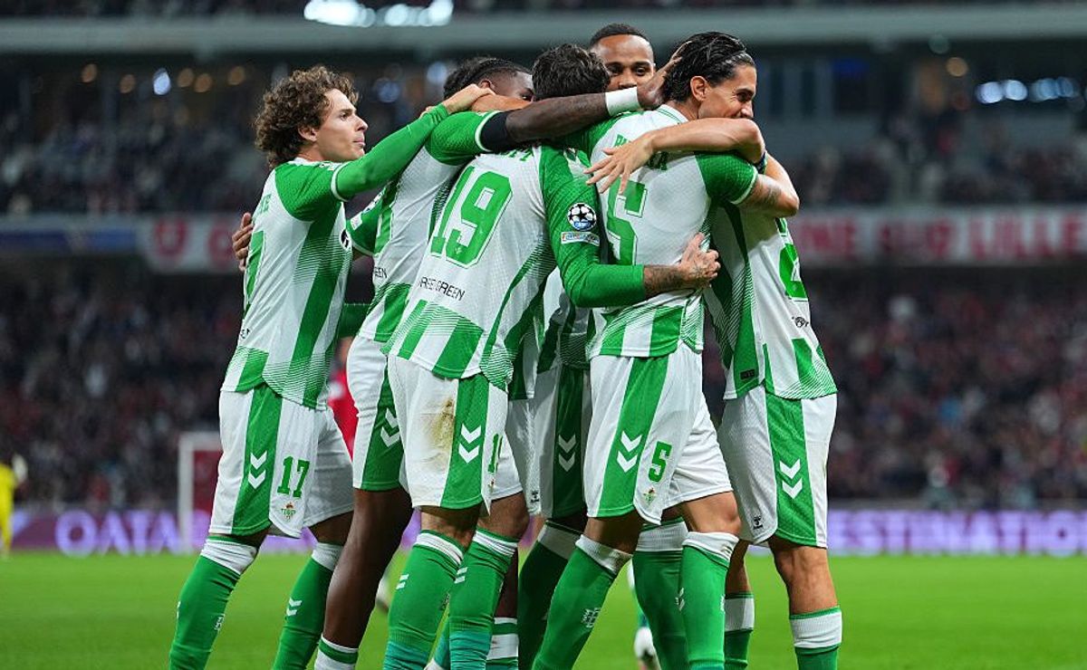 Pellegrini celebra por partida doble en Champions: la millonaria cifra que ganó Betis por triunfo ante Lille
