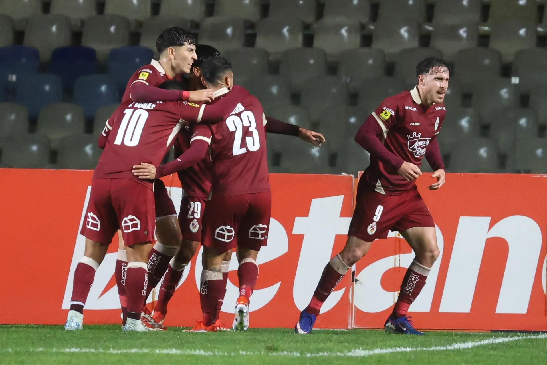 Ángelo Henríquez suma 7 goles en 35 partidos en La Serena. Imagen: Photosport