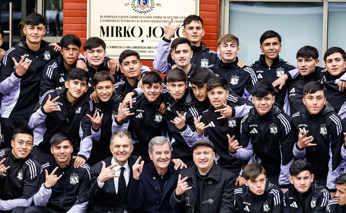 Conmovedor discurso de Mirko Jozic a niños de la Casa Alba: “Colo Colo tiene raíces fuertes”
