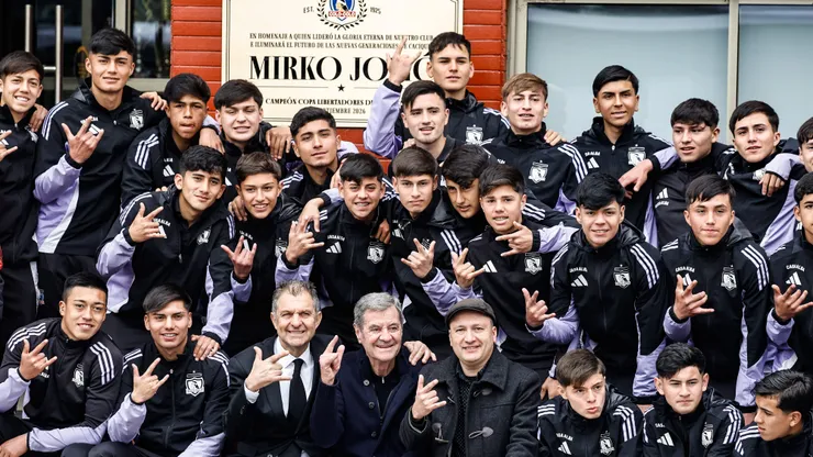 Mirko Jozic le dio un emotivo discurso a los niños de Colo Colo
