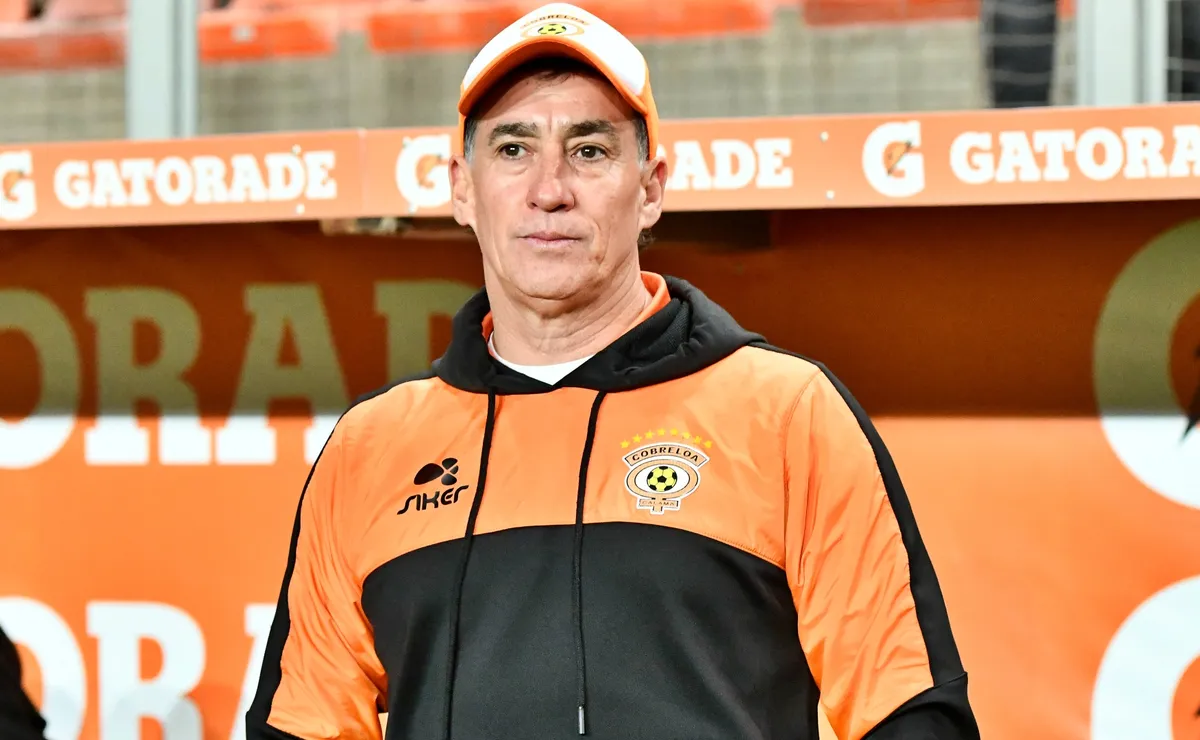 Cobreloa despide al técnico César Bravo en plena lucha por el ascenso