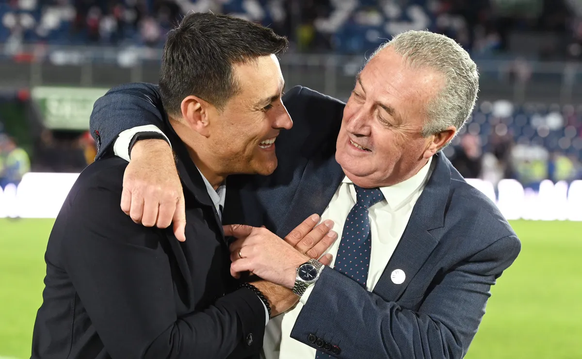 Gustavo Alfaro confirma futuro en Paraguay tras interés de Chile