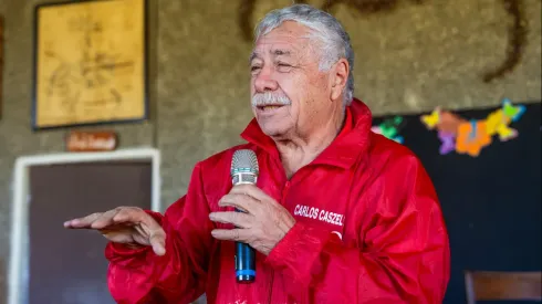 Carlos Caszely homenajeó al cantautor argentino Piero tras su fallecimiento.