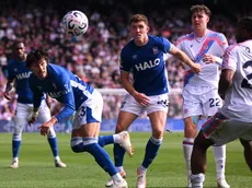 Duelo sin chilenos: Ipswich de Núñez vence a Crystal Palace de Osorio