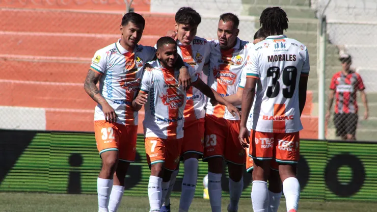 Cobresal logró celebrar en El Salvador.