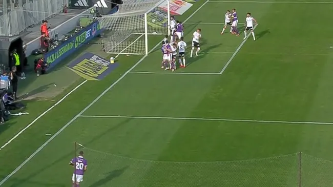 Vozinha no pudo evitar su primer gol en contra en Colo Colo