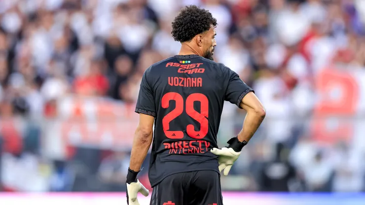 Vozinha jugó su primer partido en el Monumental.
