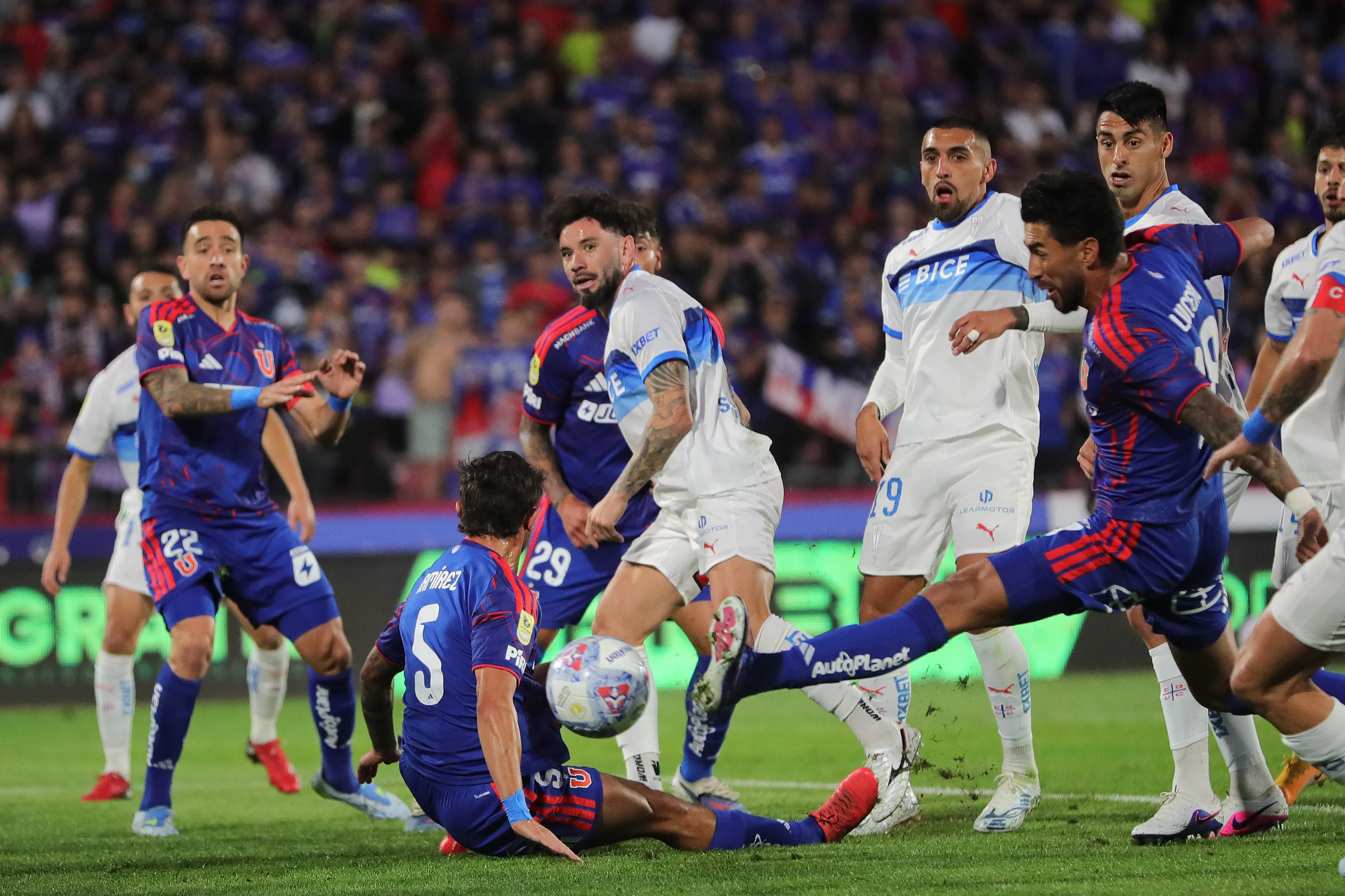 La U le ganó 1-0 a Católica en la primera rueda