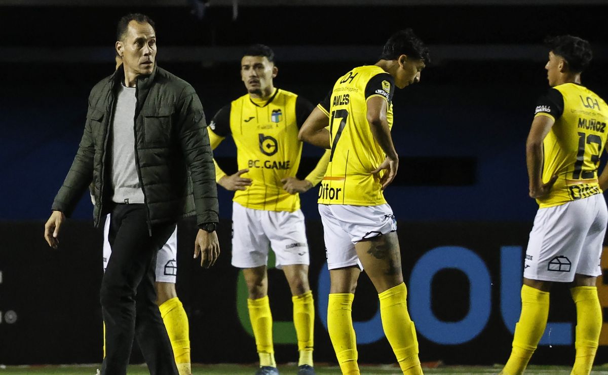 Destacó en Copa Sudamericana, venció a Boca Juniors y ahora vive momento crítico en la Liga de Primera: “Equipos con menos mérito”